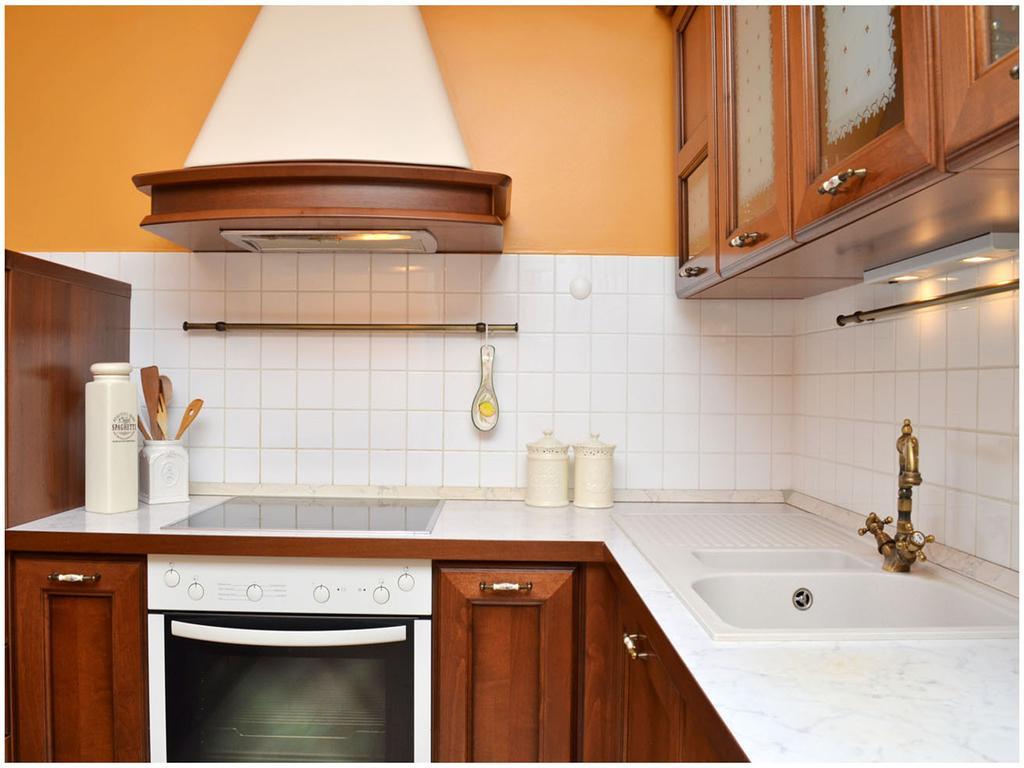 Apartment Laura Podstrana Rom bilde
