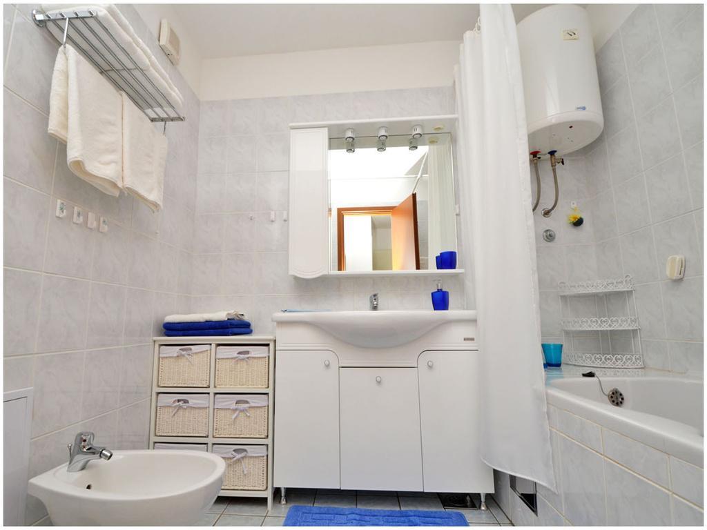 Apartment Laura Podstrana Rom bilde