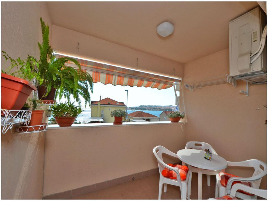 Apartment Laura Podstrana Rom bilde